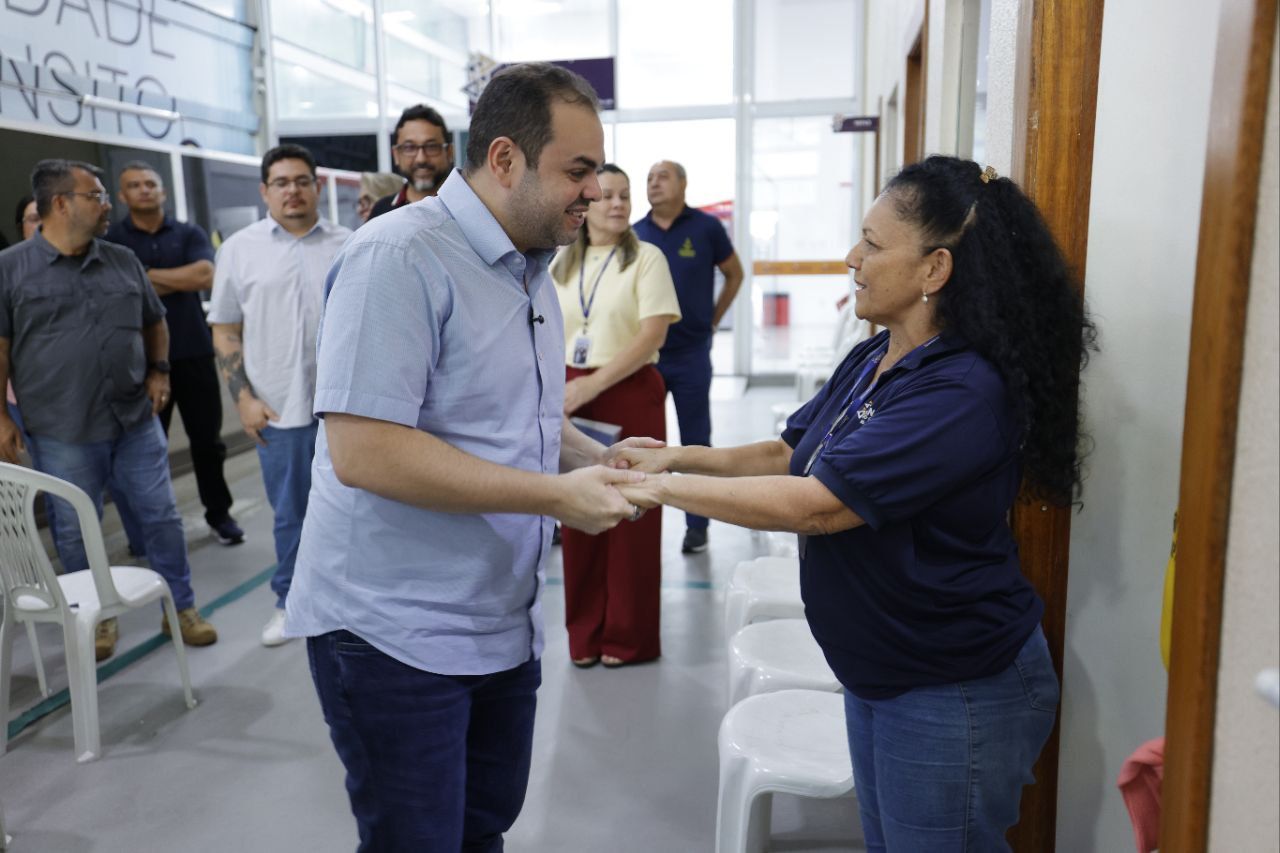 Roberto Cidade anuncia reajuste salarial, adicional noturno e convocação de concursados para o Detran-AM
