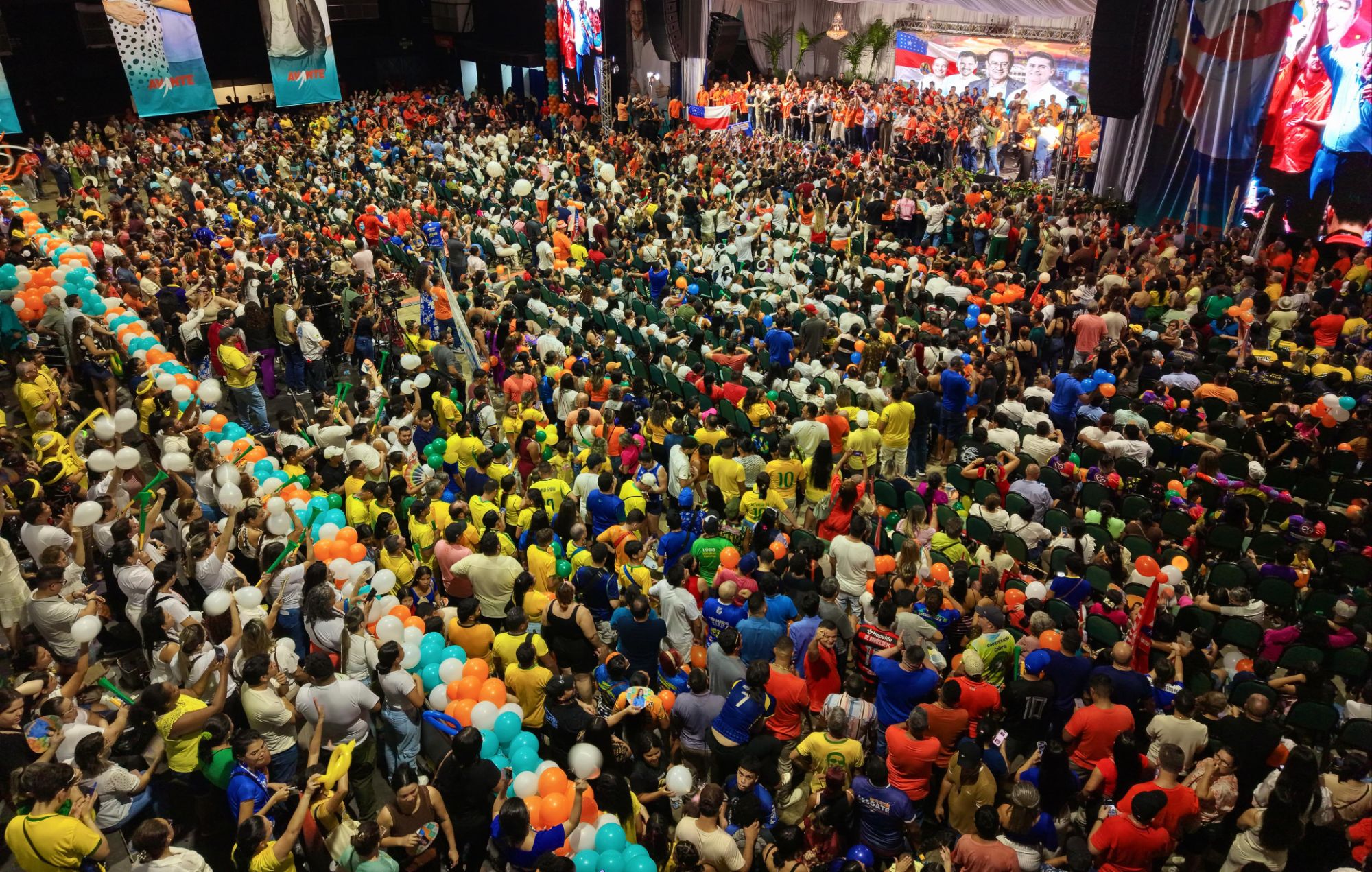 AVANTE REÚNE 12 MIL PESSOAS E TRANSFORMA LANÇAMENTO DE AUGUSTO CURY NA MAIOR MOBILIZAÇÃO POLÍTICA DA PRÉ-CAMPANHA NO AMAZONAS