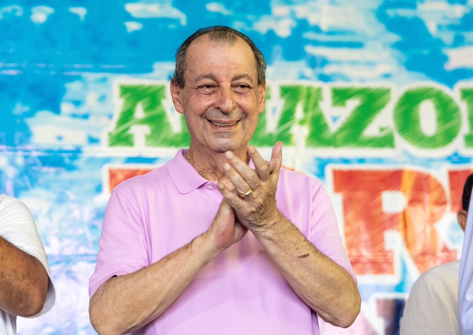 Candidato Omar Aziz cumpre agenda de reuniões internas e gravações nesta segunda-feira