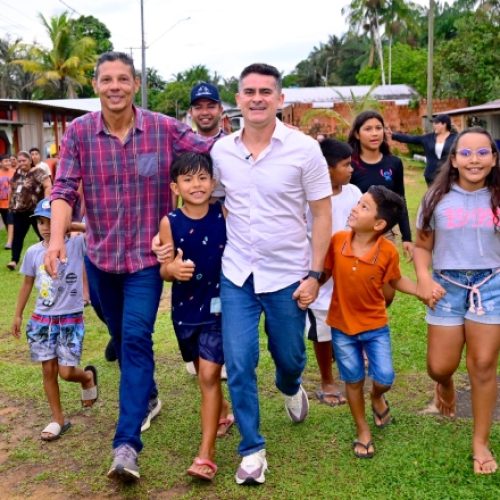 Prefeito David Almeida encerra ‘Natal das Águas’ levando solidariedade e alegria a comunidade do Jaraqui