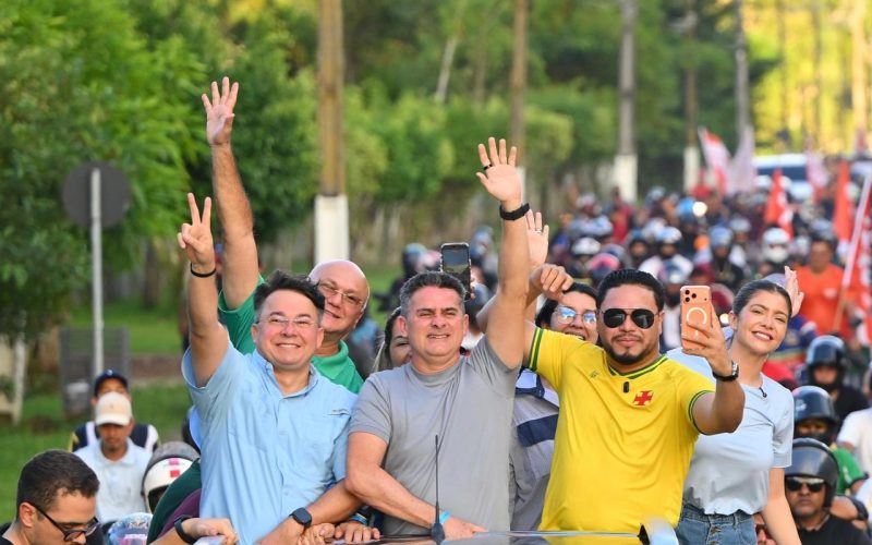 David Almeida reúne multidão em Coari e reforça compromisso com o desenvolvimento do Médio Solimões