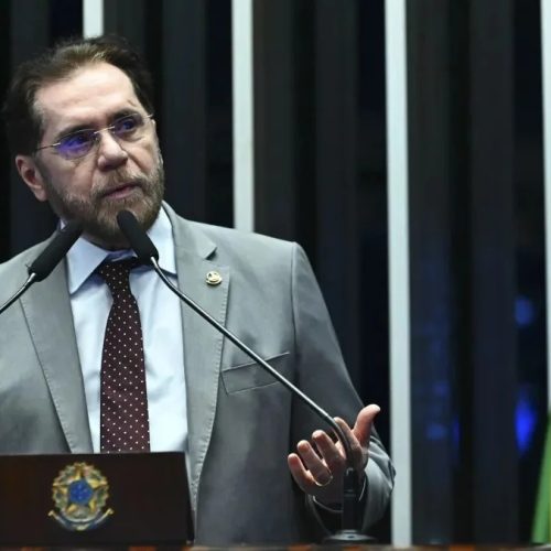 Plínio Valério defende CPI do Banco Master e diz que Senado pode “se redimir com o país”