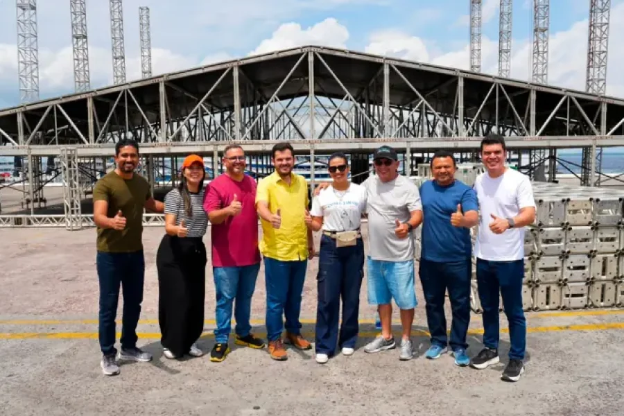 Prefeito Renato Junior vistoria montagem de palco do ‘#SouManaus Passo a Paço 2026’