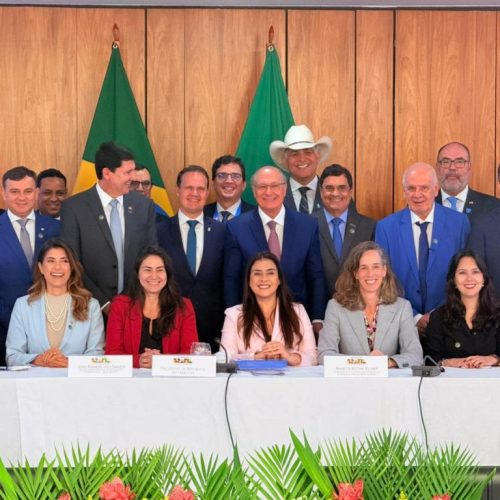 Alckmin reúne secretários estaduais da área econômica para alinhar estratégia de comércio exterior, com a participação de Serafim Corrêa