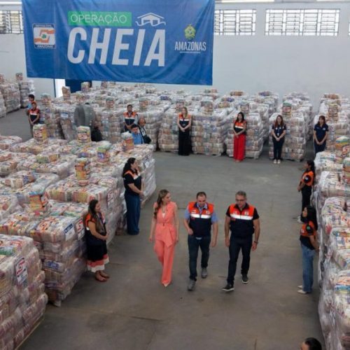 Cheia dos rios coloca Amazonas em alerta e mobiliza operação para atender milhares de famílias